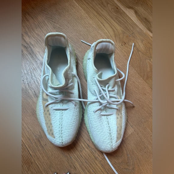 Yeezy alien color limited edition REAL size 8.5 women’s - Picture 5 of 6